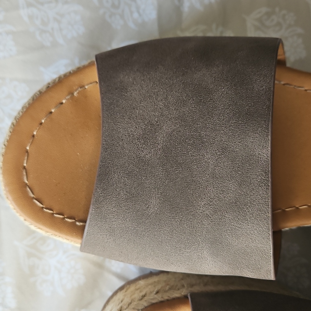 Soda Women's Tan Wedge Sandals - Picture 7 of 8